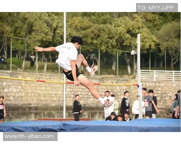 足球场上的小小明星,展现无限潜力与梦想的瞬间高清定格 足球场上的小小明星,展现无限潜力与梦想的瞬间高清定格